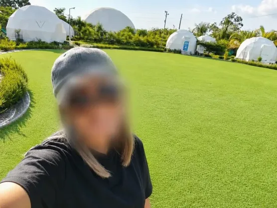 Amira, 35