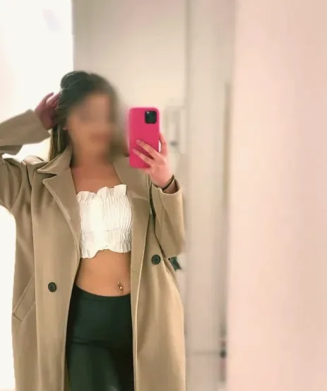 Chiara, 19