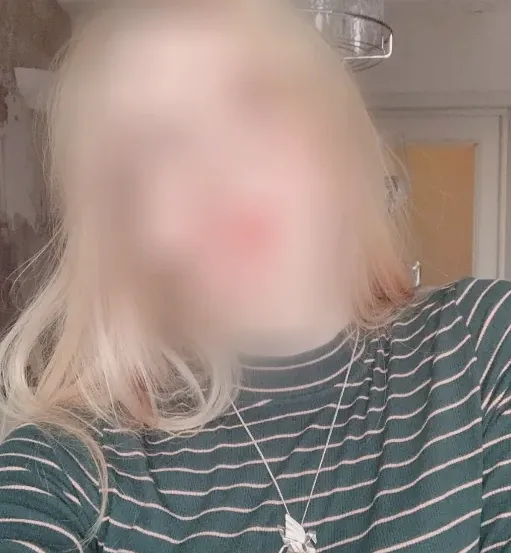 Chiara, 19