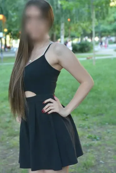 Elif, 27