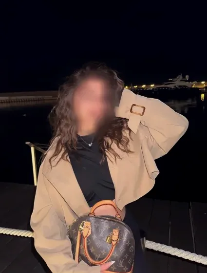 Fabienne, 29