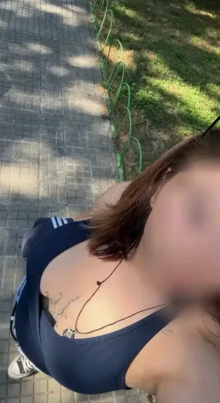 Luisa, 22