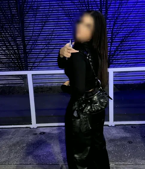 Maike, 19