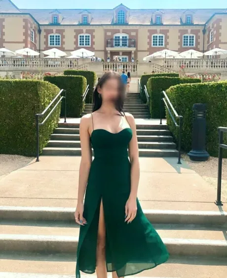 Nadja, 32