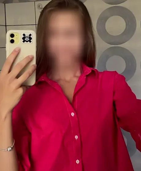 Rebecca, 27