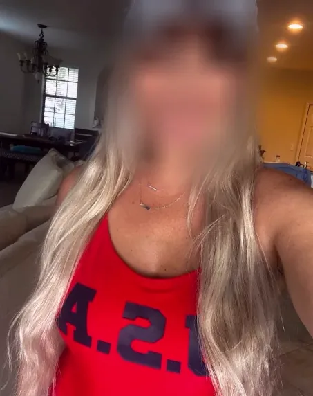 Rebecca, 38