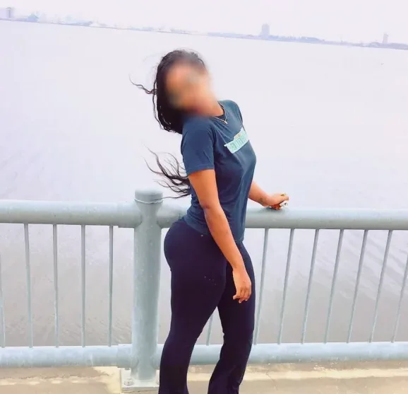 Sandra, 35