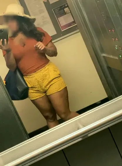 Simone, 34