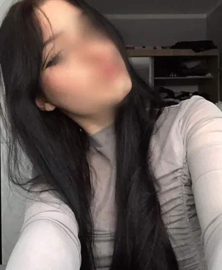 Simone, 20